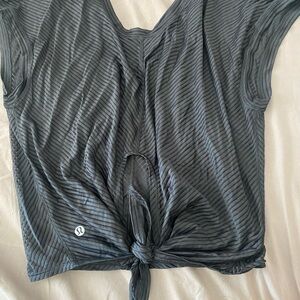 Lululemon workout top